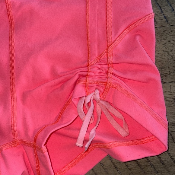 Lululemon Liberty Short Grapefruit Bleached Coral - Picture 5 of 8